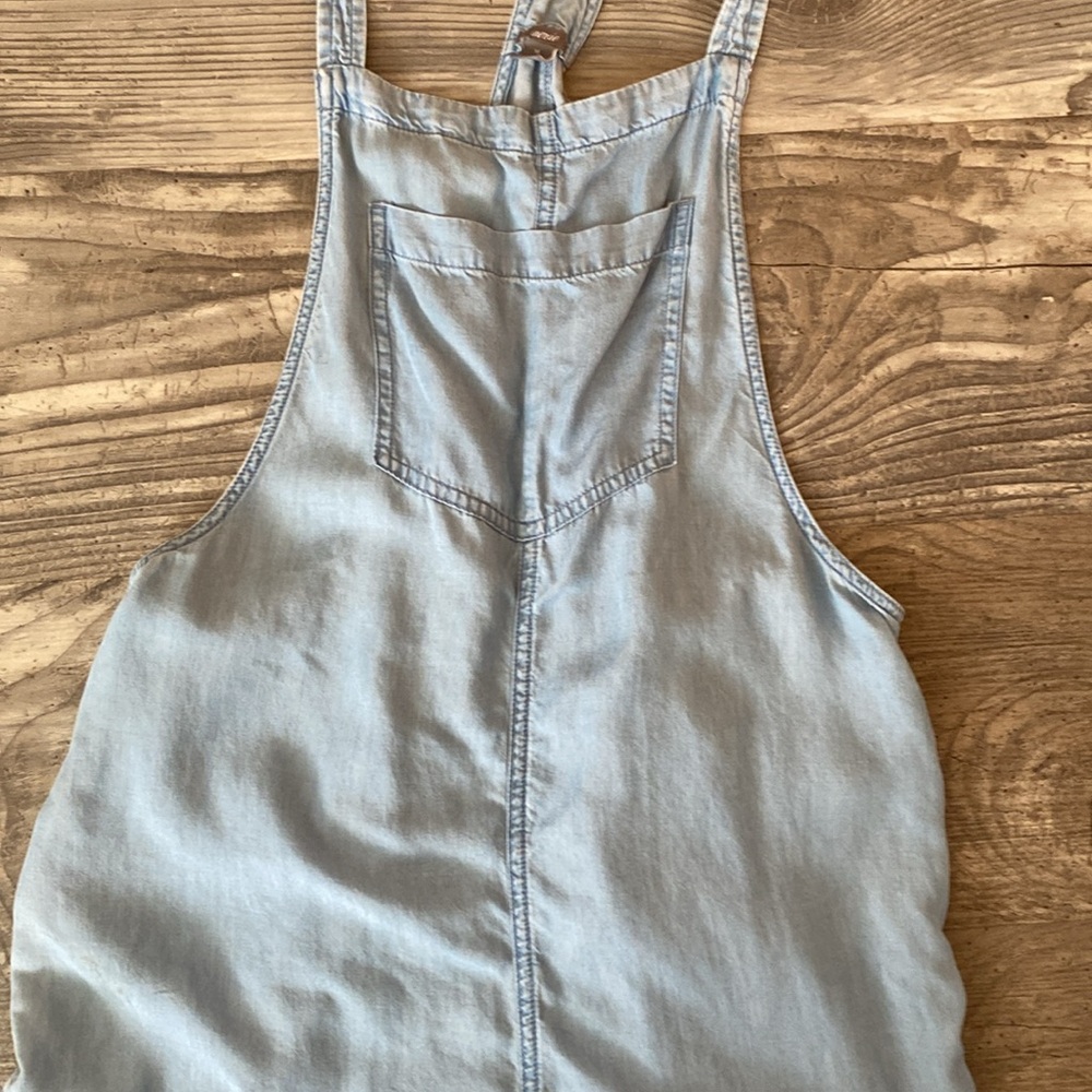 Overall - Picture 2 of 5